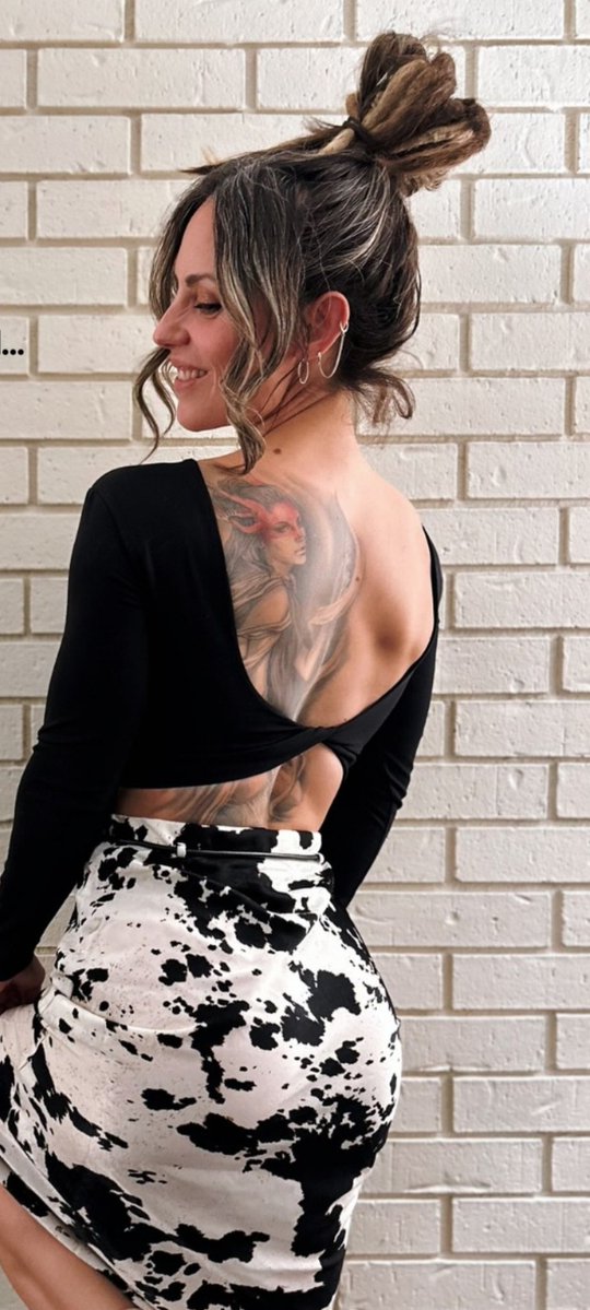 𝑉𝑎𝑙𝑒𝑛𝑡𝑖𝑛𝑒'𝑠 𝑑𝑎𝑦, 𝑙𝑒𝑡'𝑠 𝑠𝑒𝑒 𝑖𝑓 𝑖𝑡'𝑠 𝑔𝑜𝑖𝑛𝑔 𝑡𝑜 𝑏𝑒 𝑠𝑝𝑒𝑐𝑖𝑎𝑙 𝑜𝑟 𝑛𝑜𝑡.