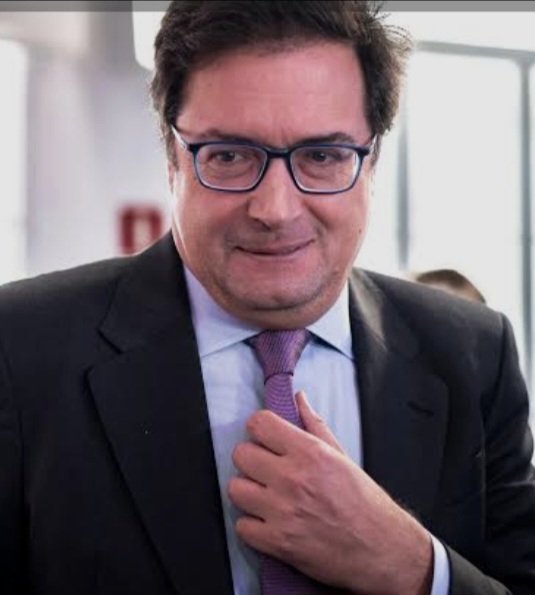 Nada más valiente que culpar a quien ya no puede contestar. Es el deporte olímpico de los sinvergüenzas nivel experto.

Los socialistas, son especialistas en remover cadáveres.