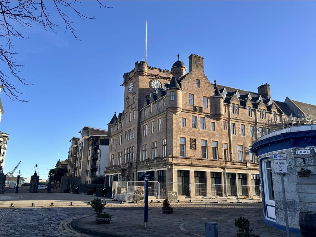 Jo_Caulfield's tweet image. Early morning stroll around The Shore in Leith. 💚✌️
Bright but sharp. #Leith #Edinburgh