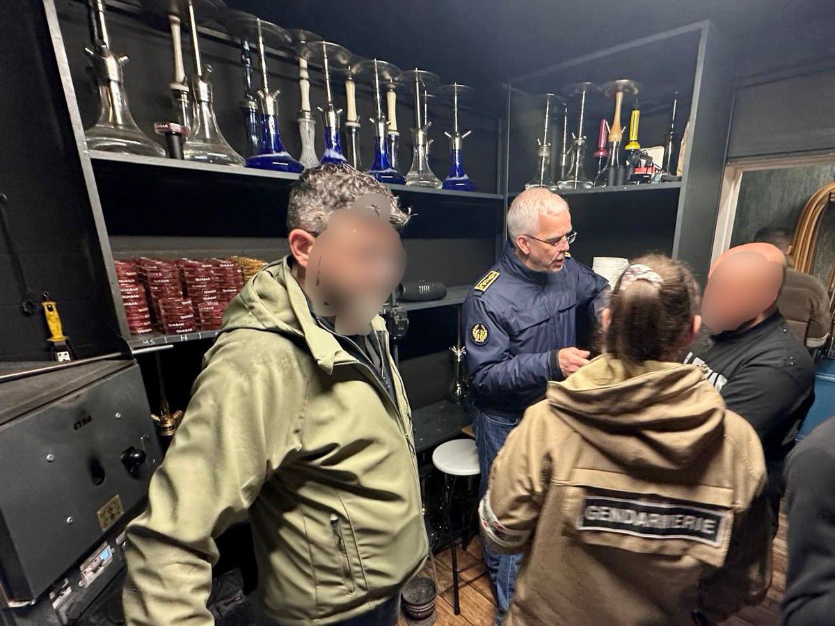 Image de Préfet du Val-d'Oise - 🚨 #Sécurité | Hier soir, opération de contrôle de « bars à chicha » à Louvres, Le Thillay et Domont