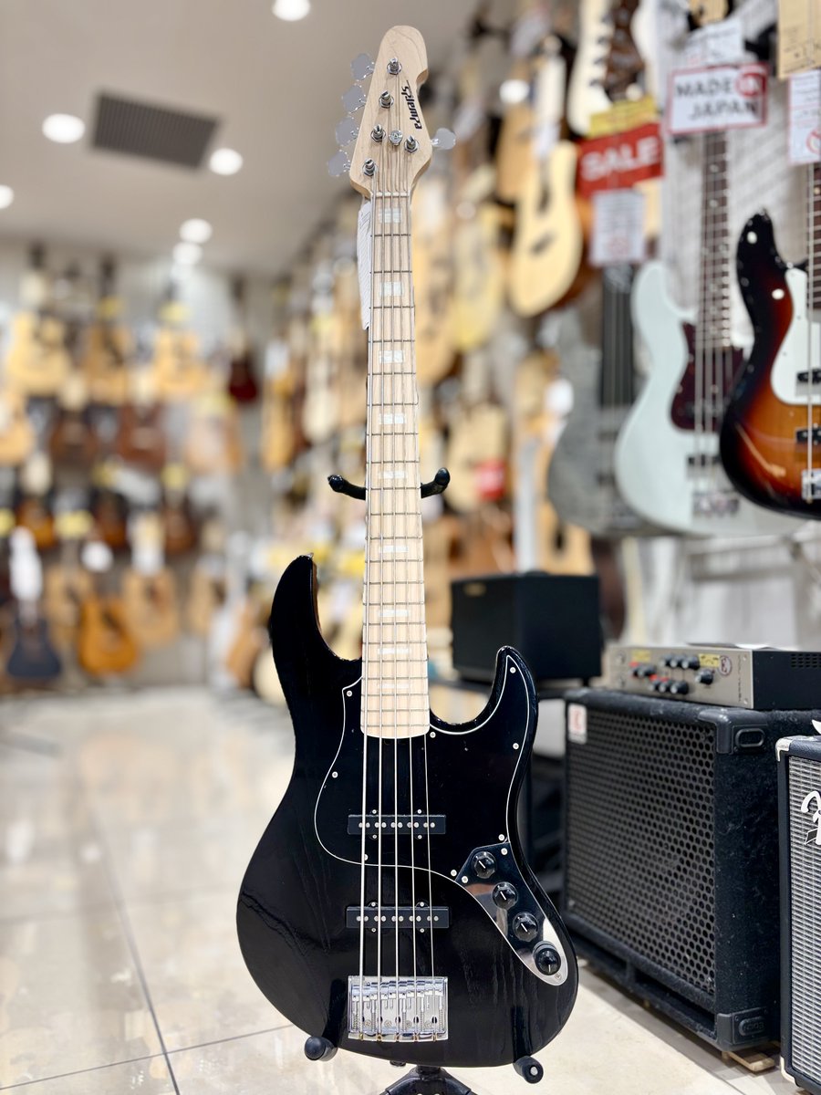 ✨ Edwards E-AMAZE-5-AS / M / Solid Black 精悍なSolid Blackカラー