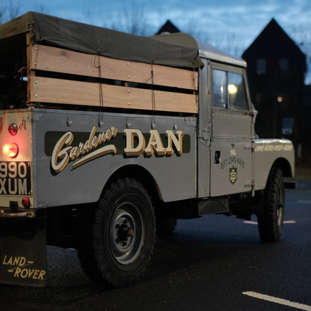 PaulBanksSigns's tweet photo. Signwriting a 1950s Series 1 Land Rover for Gardener Dan in Cambridge. Designed using era correct letter styles to suit the age and character of the vehicle . Hand painted with brush and signwriter's enamel paint. #signwriter #signwriting #landrover https://t.co/GeDShntyCH