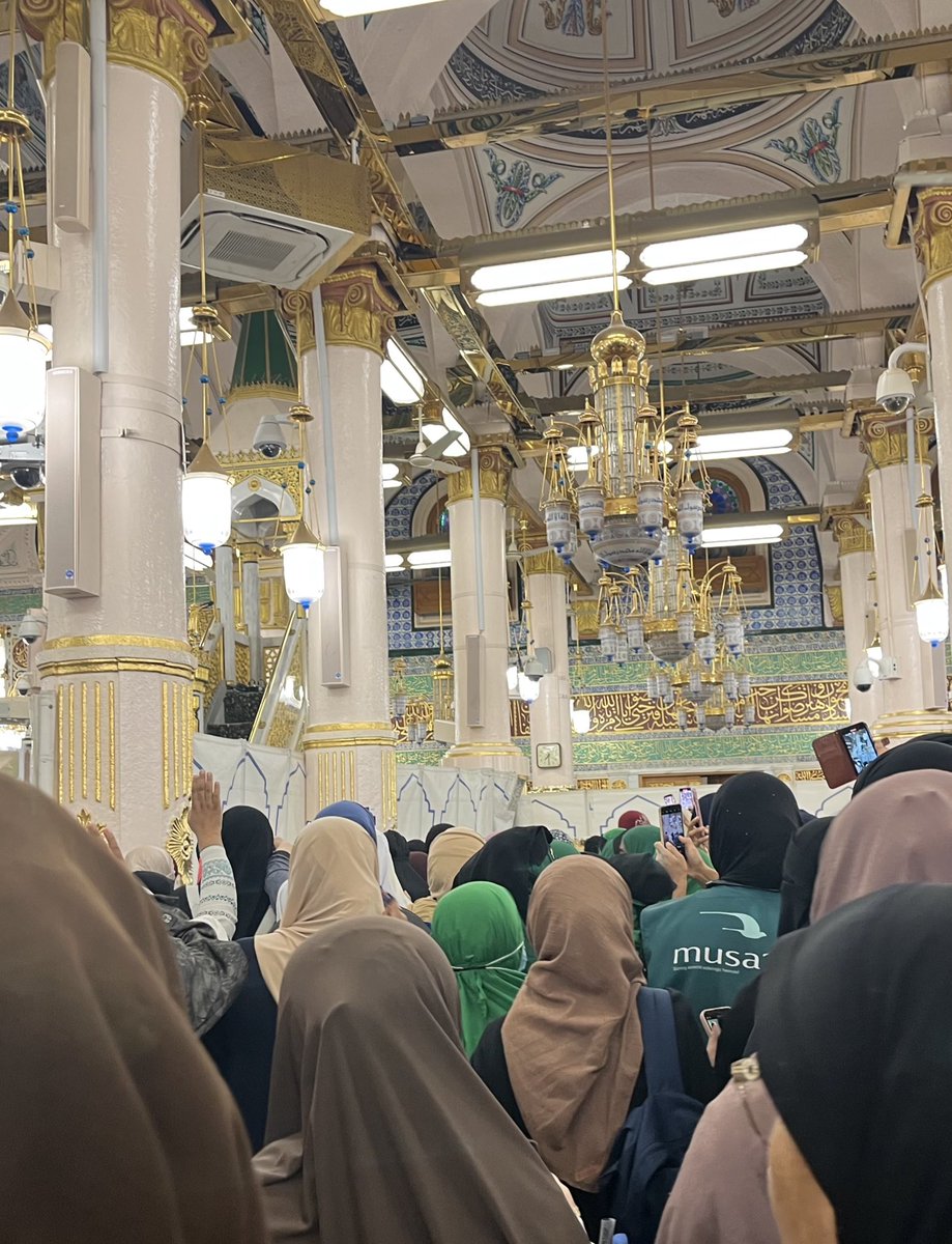 dyra’s 👑 tweet media