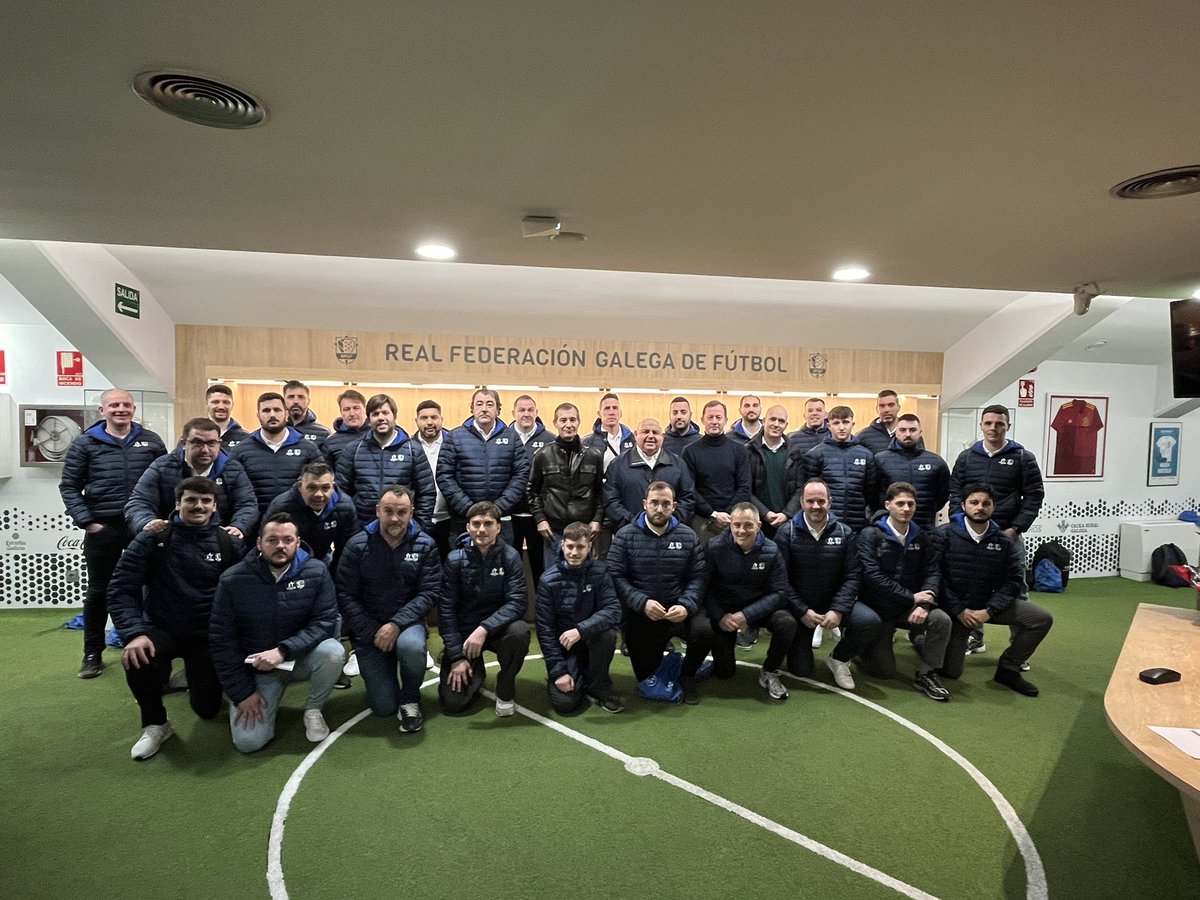 Hoxe estivemos na presentación do Curso de Directores Deportivos organizado pola Escola Galega de Adestradores de <a href="/futgal/">RFGF</a>