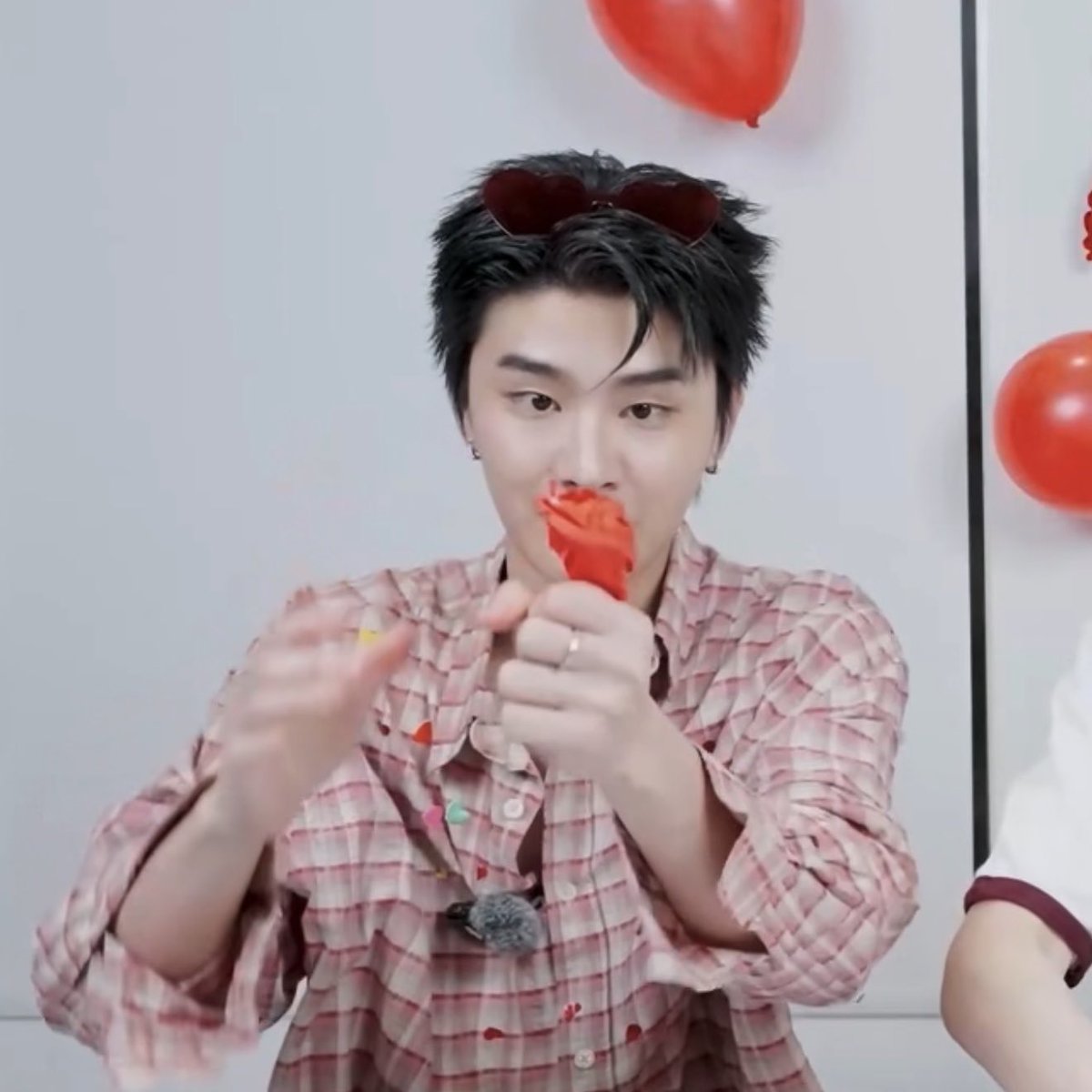 malil_mell's tweet image. เอาเถอะ น้องไทยพับช่อกุหลาบเสดภายใน 1 วิ555555555555555555