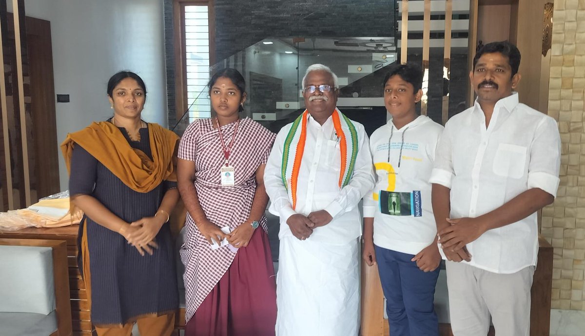 07.02.2026 அன்று Adv. சண்முக ஜெகன் அவர்களது மகள் பூப்புனித நீராட்டு விழாவில் கலந்து கொண்டு வாழ்த்தினேன். திருநெல்வேலி மாநகர் மாவட்ட காங்கிரஸ் கமிட்டி தலைவர் Adv.M.ராமேஸ்வரன், முன்னாள் மாநகர் மாவட்ட காங்கிரஸ்  தலைவர் திரு.K.சங்கரபாண்டியன் காங்கிரஸ் நிர்வாகிகள் கலந்து கொண்டனர்.