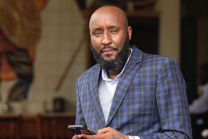 In March 2021, Shaffie Weru was sacked from Homeboyz Radio (owned by Radio Africa Group) for making victim-blaming comments regarding a woman who was thrown off a building. In April 2023, Governor Sakaja appointed him to manage Nairobi County’s outdoor and indoor events,
