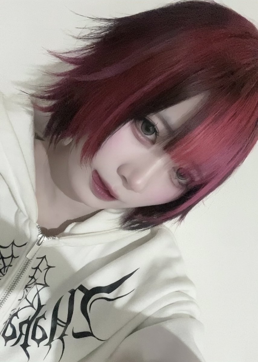 แค่อยากอวดว่าวันนี้ทรงผมเท่ครับ