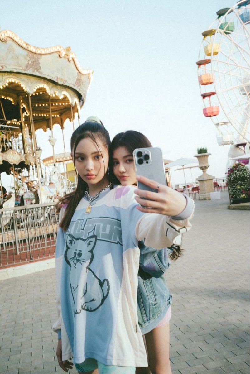 kismetfiless's tweet image. someone turn on ‘japanese demin’ by daniel caesar