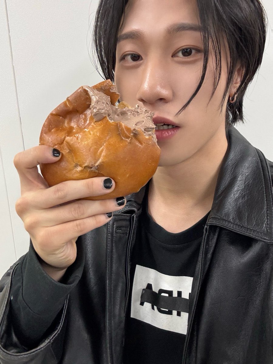 อาไรเนี่ยยยย >___< 🌹❤️