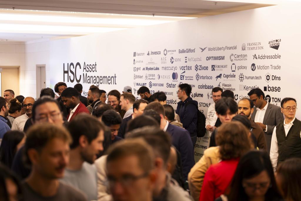 akindo_io's tweet photo. What a powerful session at the HSC Asset Management Conference hosted by @mpost_io during @consensus_hk 🇭🇰🔥

Our CSO @0xMozzen joined the panel
“DePIN & AI Are Infrastructure, Not a Narrative,”
which turned into a deep and practical conversation about what it truly takes to build long-term infrastructure in Web3 🏗️🌐
Huge thanks to the incredible speakers:

• Frank Mong (@fmong), COO at @helium
• Jonathan Llamas (@johnllamas), Chief Product & Strategy Officer at @Sealcoin_QAIT
• Clara Tsao (@tweetclarita), Founding Officer at @FilFoundation
• Larry Pang (@larrypang), Chief Business Officer at @iotex_io

Big appreciation to everyone who joined and engaged in the discussion 👏✨
Special thanks to the Mpost team for organizing such a high-quality gathering 🙏

Let’s keep building, not just narratives 🚀