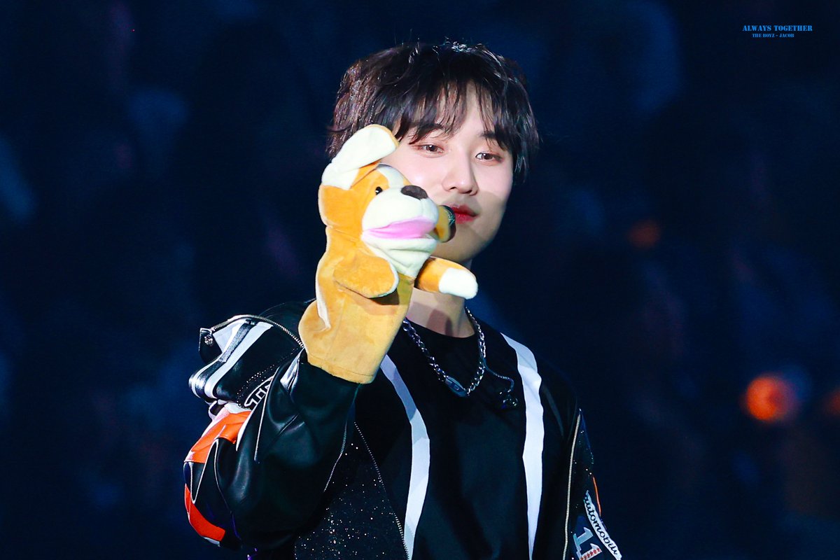 해피 발렌타인데이 더비야 ❤️ 
Happy Valentines Day TheB ❤️
250131  🐶
#THEBOYZ #더보이즈 #JACOB #제이콥