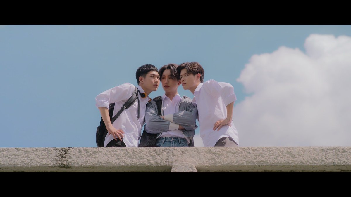 ฝากซีรีส์เรื่องใหม่ครับ ตื่นเต้นมาก เกือบ 3 ปีที่อยู่ในขั้นตอนก่อนจะออกมาเป็นตัว Pilot นี้ 🫡🙏🏻 :: ลิงก์ในคอมเม้นค้าบ

#พี่ฟากชอบเธอมู่
 #BlueandCo