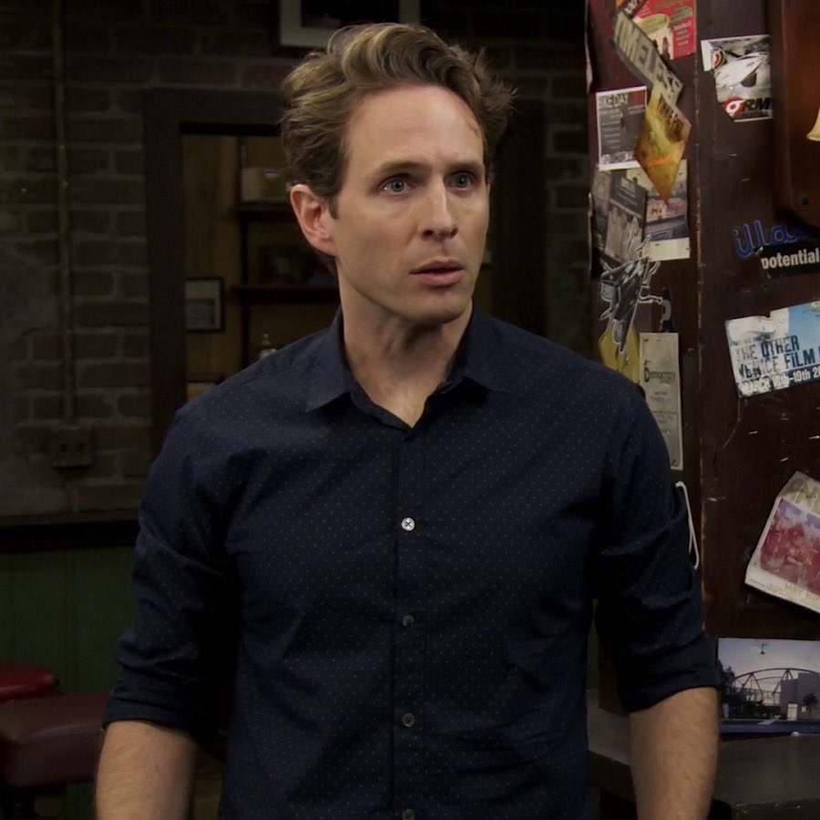 andromedism's tweet image. happy “the gang tends bar” day to all who celebrate!