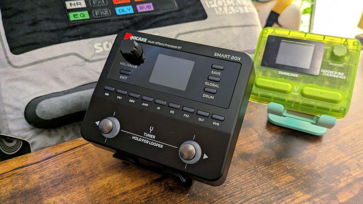 Kretek877's tweet photo. ということで、SONICAKE新作の四角いチョコ!じゃなくてマルチエフェクター「SMART BOX」を手に入れたよ🫥🟢
#sonicake #smartbox https://t.co/pqtIf3IODd