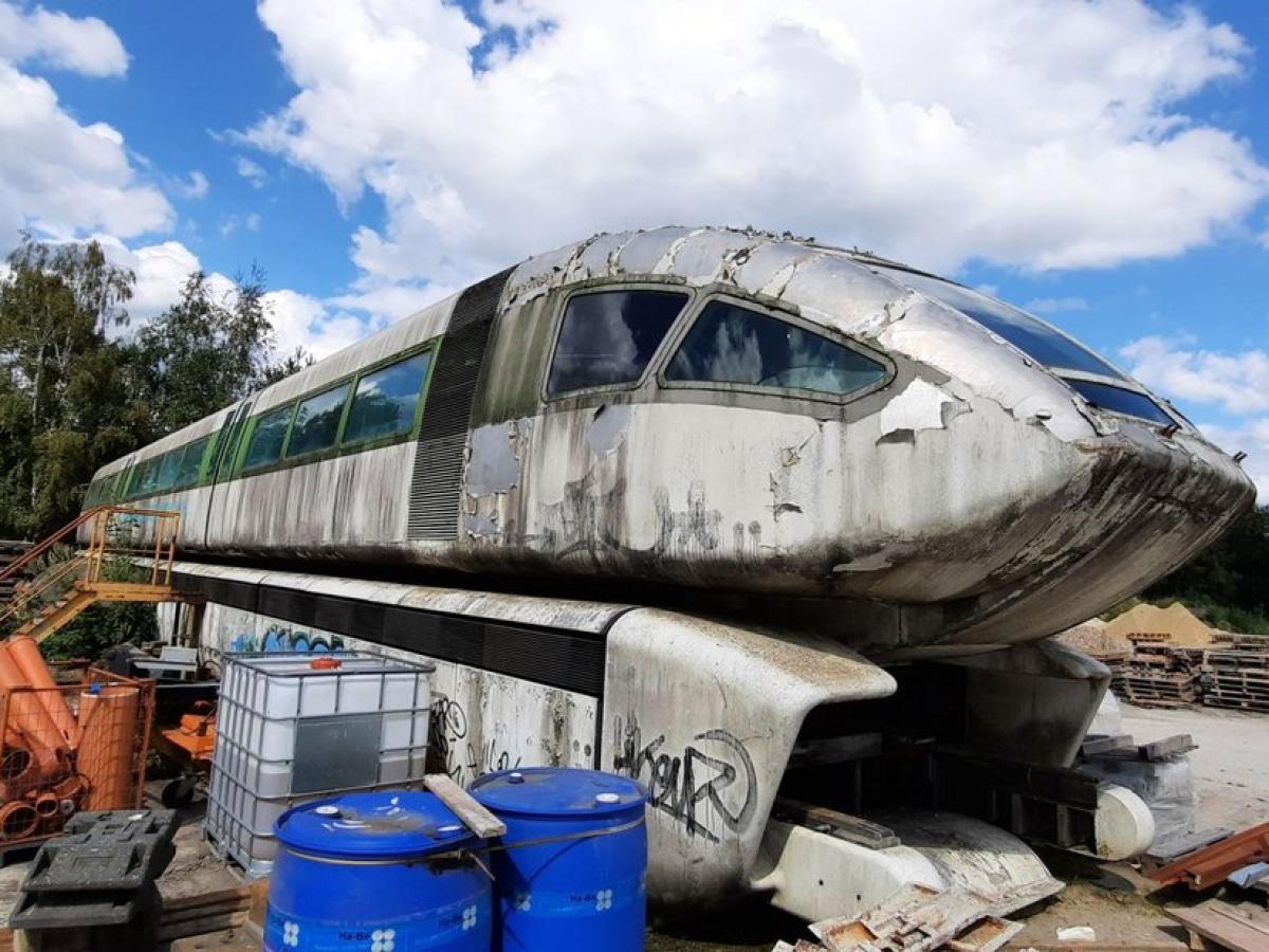 DrLuetke's tweet image. In den 1980ern war Deutschland u.a. führend in:
⭕️Kerntechnik
⭕️Supraleittechnik
⭕️Schienentechnik
⭕️Maschinenbau
⭕️Flugzeugbau
⭕️Schiffbau
⭕️Fahrzeugbau
⭕️Pharma
⭕️Chemie...

Was ist davon gebelieben? 
Grüne Hirngespinste?