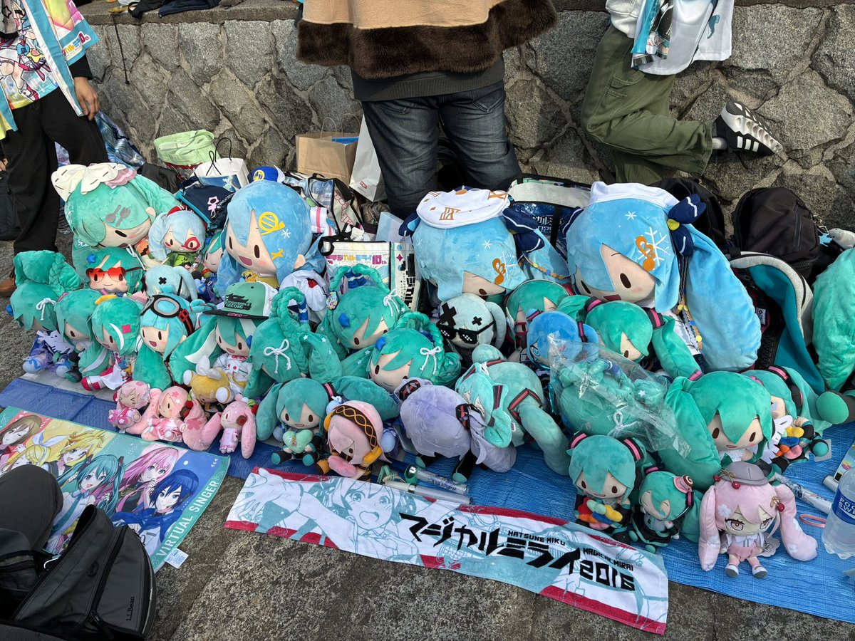 tewa_tw's tweet photo. ぬい祭壇
 #デコミクLIVE2026 
 #デコミクライブ https://t.co/eRM0Qn96C4