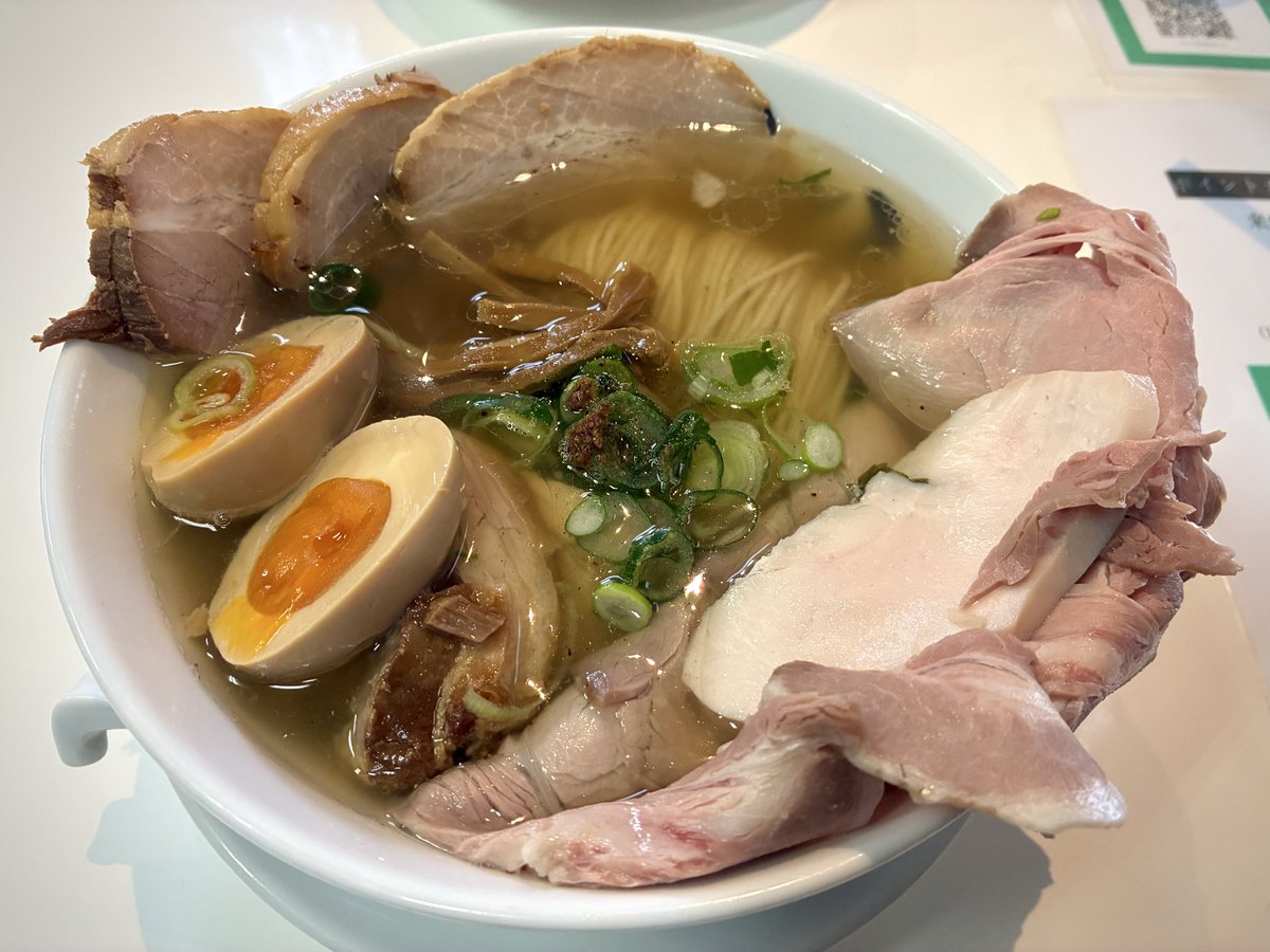 久しぶりに大船渡の黒船へ。
たしか100年ぶりにラーメンを食べに来た気がするので、盛り系でキメてきました。美味すぎる。腹が苦しすぎる🍜