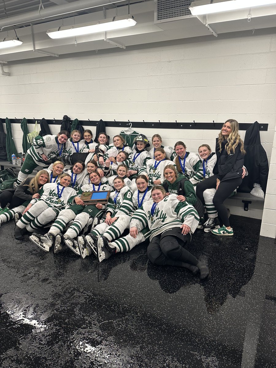 HFgirlshockey's tweet photo. And they do it again! King ends it in the 2nd OT with a snipe! Swarty with 45 saves! Unreal game by both teams..Richter gives the helmet to King! We’ll see you in St. Paul!🔥 https://t.co/VGG76BLl1P