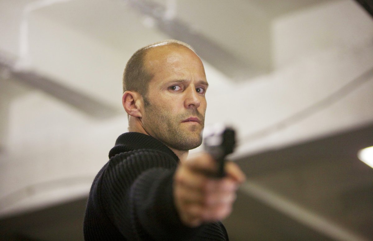 ジェイソン・ステイサム、なんと「ジェイソン・ステイサム」役で主演に。映画『ジェイソン・ステイサムが俺のバイクを盗んだ』製作決定と海外報道
news.denfaminicogamer.jp/news/260214e

『デッドプール2』などで知られるデヴィッド・リーチ監督の新作アクション。撮影は5月頃を予定
※画像は『メカニック』のもの