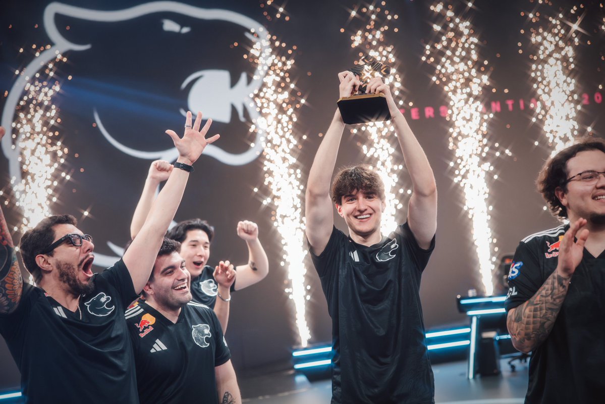 before getting replaced, i told everybody at 100t id win next year no matter where i go 

joined furia

2x americas winner :]