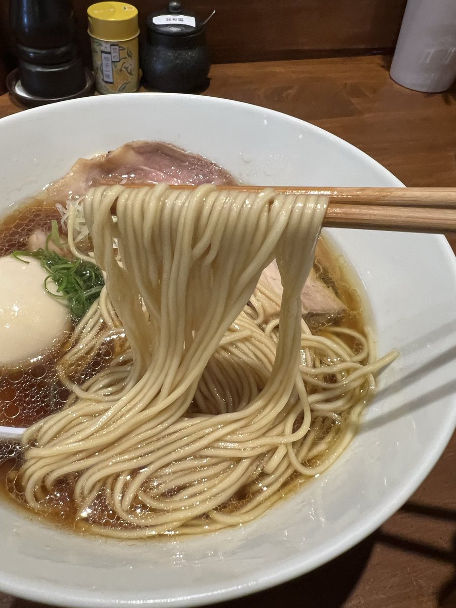 小山市 @ 中華そば  卯月屋さん

・味玉醤油そば
・炊き込みご飯

めっちゃ美味しかった〜💯😍😍

ご馳走様でした😊🙏