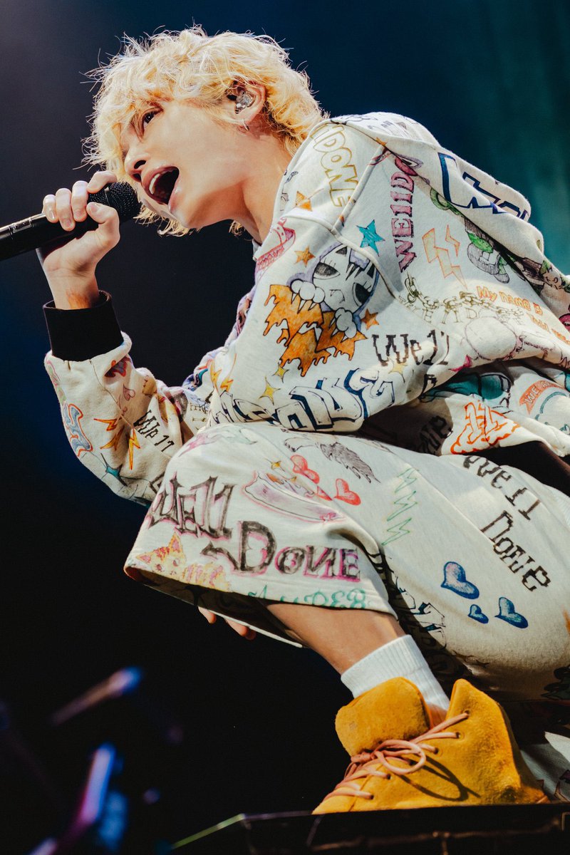 NEWS0110409's tweet photo. 『DETONATION』をタイトルに結成から約1年という期間でT.N.Tの今を詰め込んだ初のフルアルバムが完成。
これまでに配信リリースされた2枚のEPとシングル曲からの5曲の他、すでにライブでは定番となっている新曲5曲と、今回のアルバムのために書き下ろした完全未発表の新曲2曲を含む全12曲を収録 https://t.co/ftkZ5FqL5v