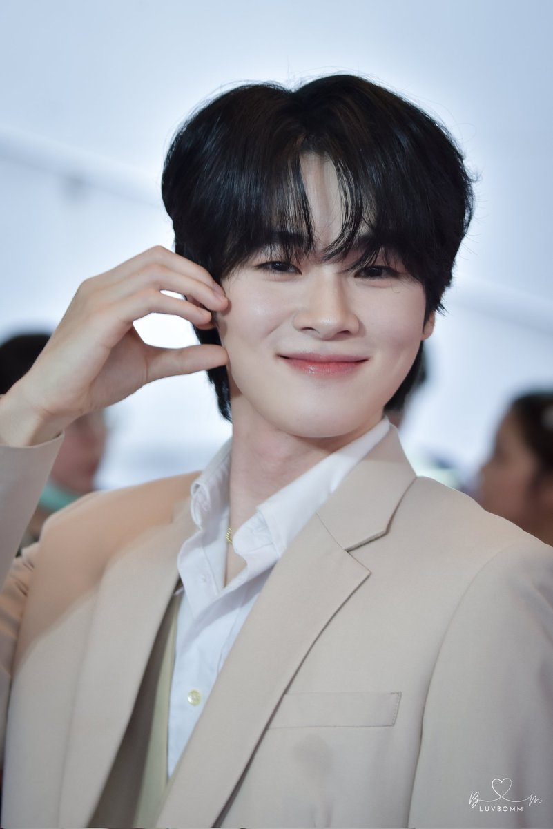 ♡𝓛𝓾𝓿𝓫𝓸𝓶𝓶 ♡ tweet media
