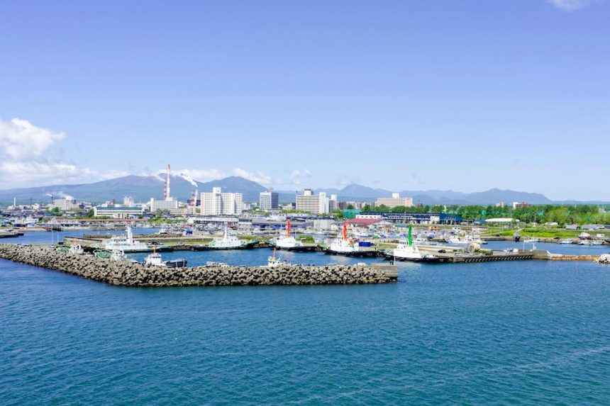 JgpressEditor's tweet photo. 【#日本】北海道苫小牧市の金澤市長は「機会を逃さない」と発言し、カジノを含むIR誘致を推進する姿勢を表明。2026年度予算案にもIR関連活動費を計上。政府は2027年5月から新たな申請受付を予定している。
★1分記事→ https://t.co/tkIvbfR4LM
#北海道　#苫小牧市 https://t.co/urM1hArlZv