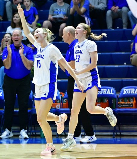 peterson_rick's tweet photo. . @LadyBluesBB gets back on track with 56-14 Centennial League romp past Junction City. ... 
https://t.co/hVknE6qs57 https://t.co/9kIpQ9ghkZ
