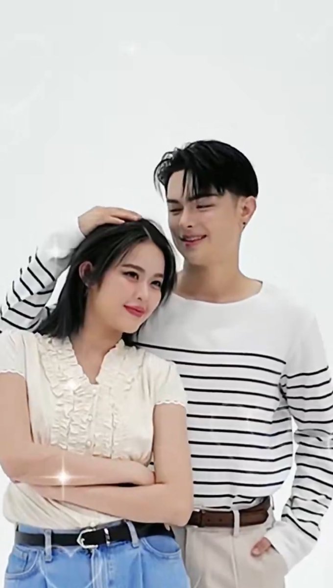 mobye_sertist's tweet image. พี่เล่นผมน้องน่ารักมากกกก 2คนนี้เวลาอยู่ด้วยกันก็เห็นเล่นกัน ขำกันตลอดอ่ะ น่าเอ็นดูเนอะะะ 🥹🤏🏻💗 

#MOBYE
#เพชรประกายซีรีส์
#BLINGBLINGTHESERIES