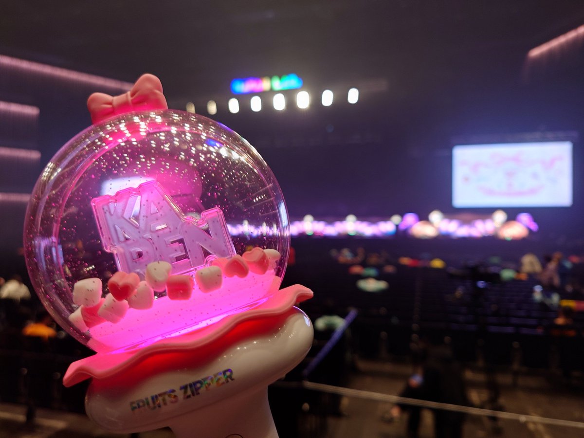 JACK_DANIELSoo7's tweet photo. KAWAII LAB. 4th Anniversary Special LIVE
〜KAWAII LAB. SESSION vol.20〜
前回のvol.19とほぼ同じ席✨💺
#KAWAIILAB
#SESSION vol.20
#FRUITSZIPPER
#CANDYTUNE
#SWEETSTEADY
#CUTIESTREET
#MORESTAR
#LABMATES
#LABSOUTH https://t.co/u3RSec9Vom