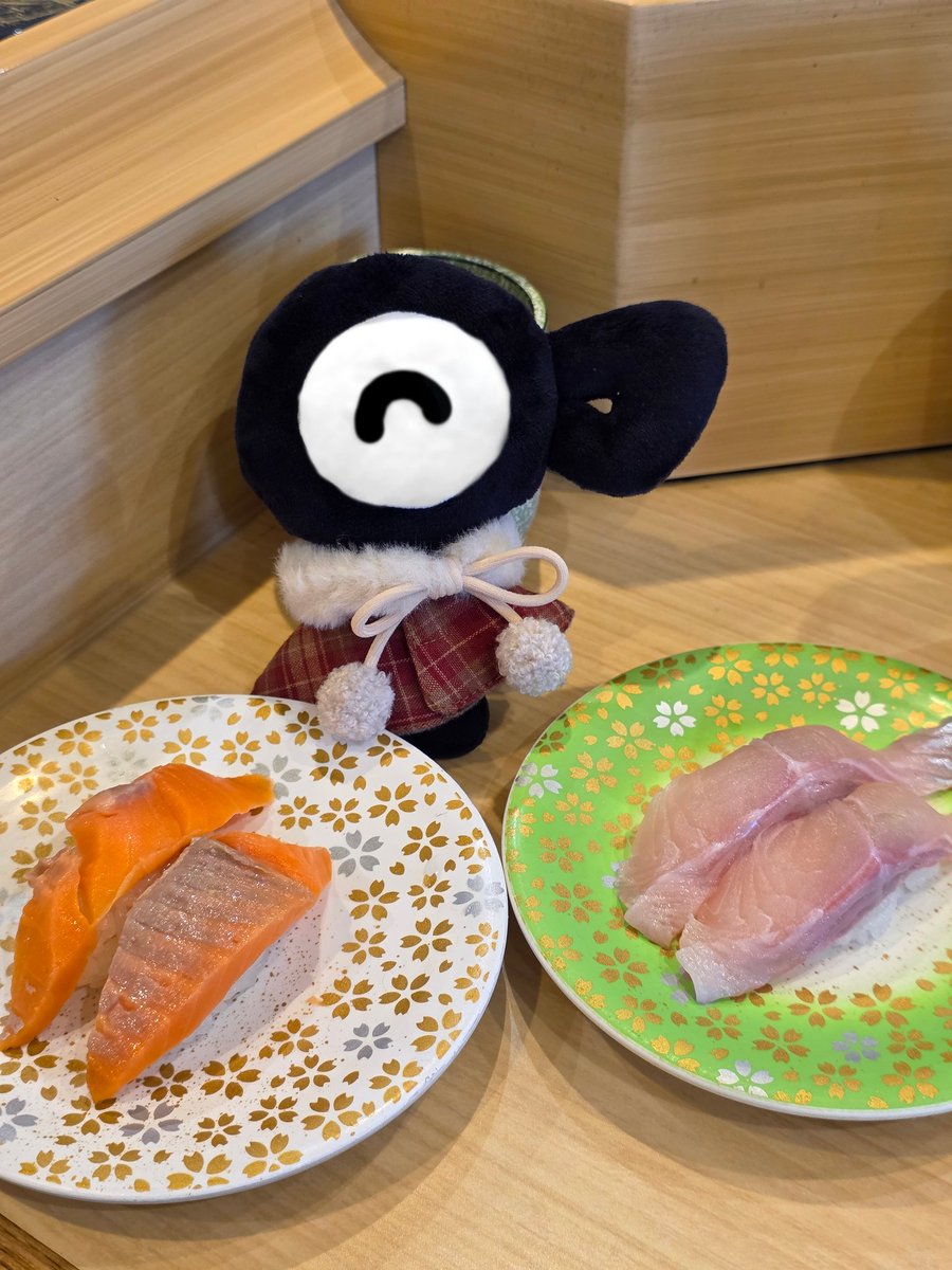 青森県産のサーモンと富士山産のサーモンを食べ比べ～ 青森がよく見る