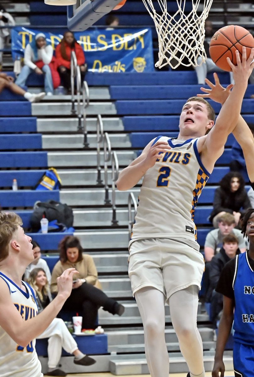 Tara Helton tweet media