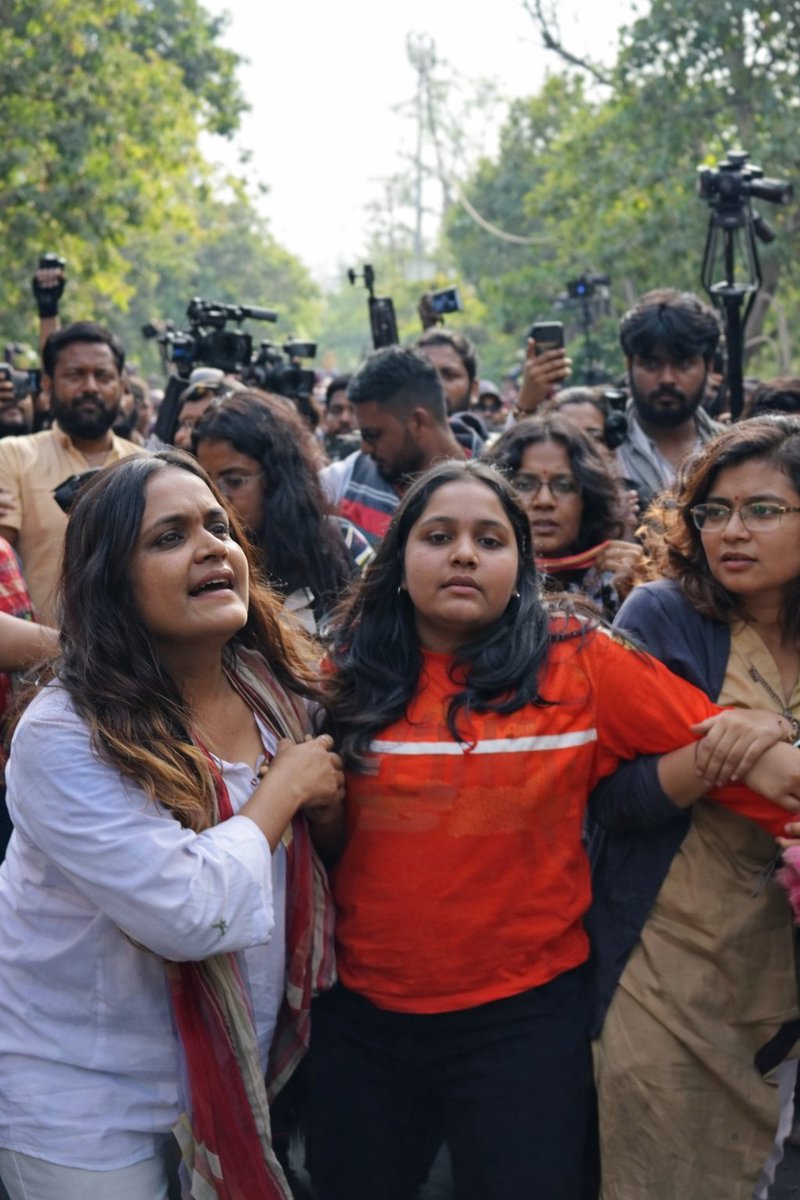 jyotiTpandey05's tweet photo. For me, this image is not just of a woman; it is an image that shatters the belief that women are safe among other women. And this is definitely not patriarchy. You have no idea how cruel women can be. You would never even realize how much poison they may be carrying for you.
Thank you @narendramodi ji for this ! 
#Justice_For_रूचि_तिवारी