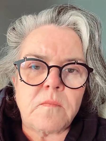 OliLondonTV's tweet image. Rosie O’Donnell and Ellen DeGeneres fled America over Trump becoming President. 

Both have since returned to the U.S. 

They only lasted a year.