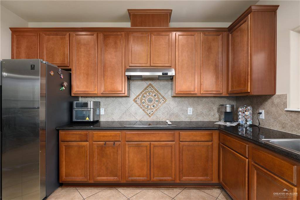 KaramKarla's tweet photo. New Listing Price: $360,000
4407 Santa Lydia, Mission, TX 78572 is a fantastic property with 5 bedrooms and 3.5 bathrooms. Solar panels included!
See more here: https://t.co/0tOSxBPbKO https://t.co/EQ7lERNe57