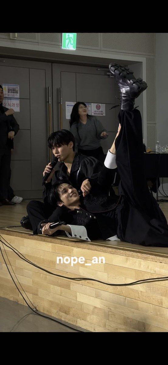 260112 에이티즈 음중 미팬 
우냥이랑 산이… 심장 아파 🥹