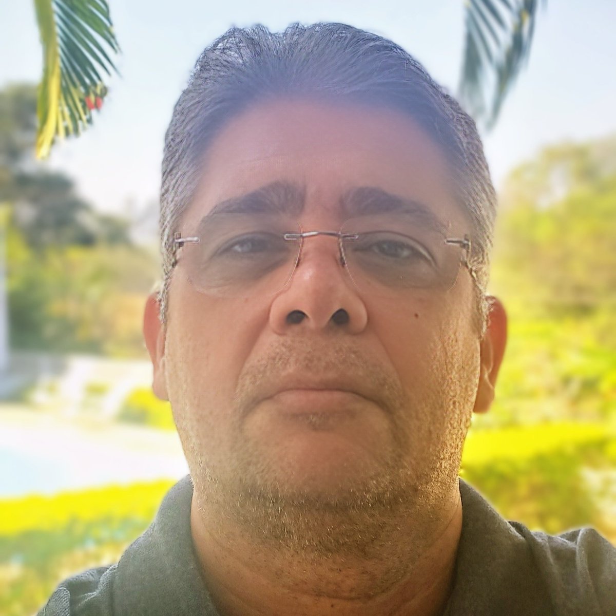 hspinola2's tweet photo. #NewProfilePic https://t.co/Bu7dM8V9lN