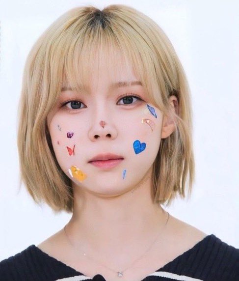 𝐒𝐏𝐄𝐂𝐈𝐀𝐋 𝐄𝐕𝐄𝐍𝐓 @ SMTOWN CONCERT
#14กุมภาน้องหนาวมาหาแล้วนะ 🩷

⟢ จิกจิกส่งความรักวันวาเลนไทน์ ♡
     ⊹ รับดอกกุหลาบฟรีจาก JikJik🌹
     ⊹ ติดสติ๊กเกอร์บนเสื้อ JikJik ⭐

Date : 14.02.2026
Time : Up to JikJik
Location : Up to JikJik

❌