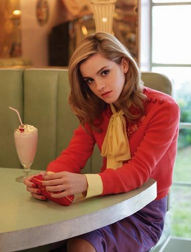 Emma Watson tweet media