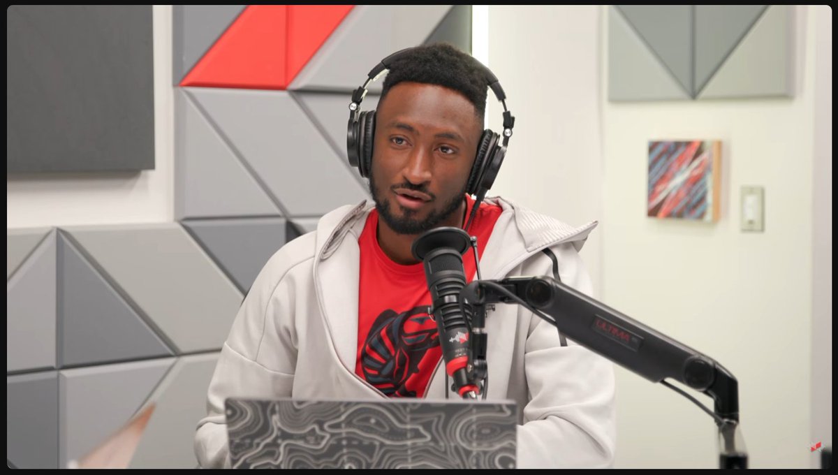 It's 2026 and we still dont have a <a href="/WVFRM/">Waveform: The MKBHD Podcast</a> dark mode podcast! <a href="/EllisRovin/">Ellis</a> it's time you and Adam to paint the studio matte black... after a 16 hour day, I NEED DARK MODE! thanks. love you.