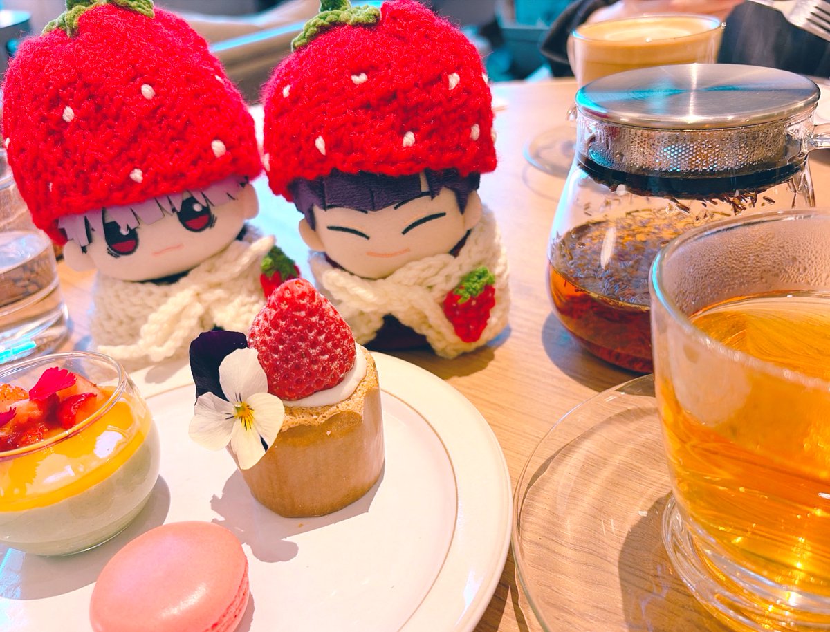 💕鳴保happy Valentine💕
いちごアフタヌーンティー🍓🫖✨
