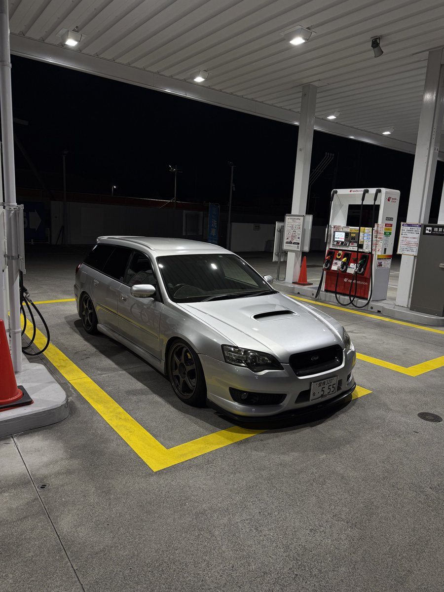 車のことよーわからんけど自分のレガシィまじで好き