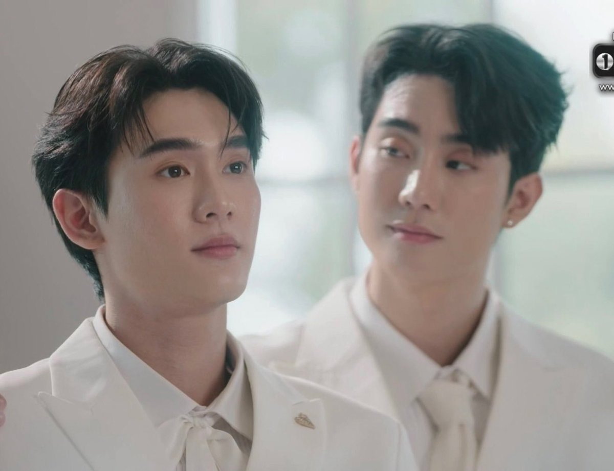 ฟิลนั้นมากกก💓🦊🍅

🎤: เจ้าบ่าวชอบเจ้าสาวมานานแค่ไหนแล้วครับ

🦊 : ตั้งแต่สมัยเรียนละครับ ผมมองเขามาตลอด
วันนี้ผมสมหวังเป็นฝั่งเป็นฝาแล้ว ทุกคนแสดงความยินดีกับผมด้วยนะค้าบบบ🥹

FORCEBOOK MOS FINAL EP
#MelodyOfSecretsFinalEP