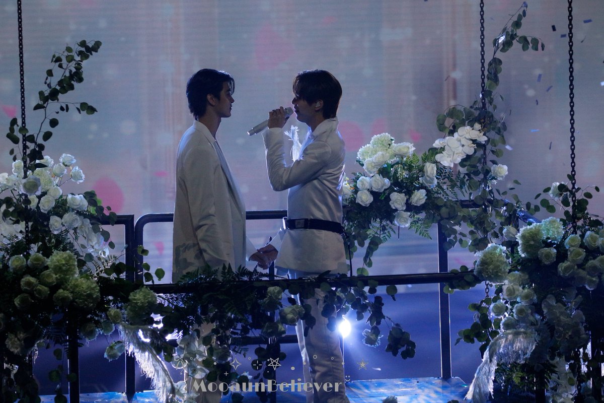 ความรักฉันไม่เคยเลือนลาง
ไม่เคยจางหายไม่เคยจางไกล
ความคิดถึงไม่เคยจางไปจากใจ
ฉันมีแต่เธอเสมอ

🤍

BEYOND ALL LOVE MEENPING

#วาเลนไทน์นี้กับมีนปิง