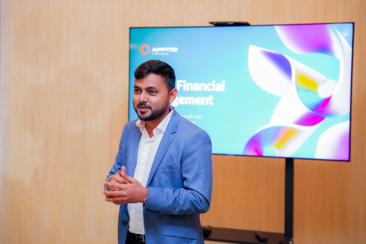dms_swt's tweet photo. What a great start to the Year!!!

We had the privilege of connecting with C-level leaders in Sri Lanka to share insights on how IBM ITFM and Cloudability can empower IT teams and strengthen FinOps strategies. https://t.co/1HQrm7M110