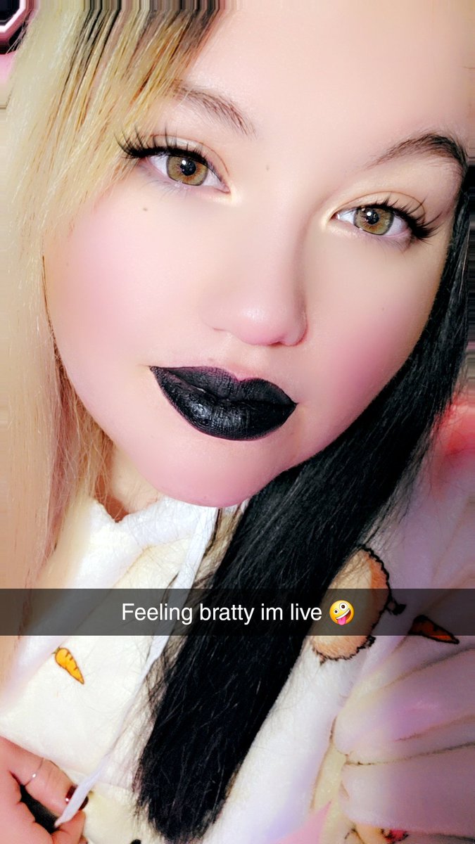 zombiezuly's tweet photo. Im live!!  #twitchstreamer #SmallStreamersConnect #getwetgaming #teaminfinity #twitchaffiliate #twitch #dommymommy #gothgirl #elderemo #repo #getwetsports https://t.co/gYmpWKvr4r