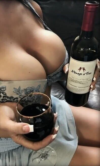 DeHenry7484's tweet photo. Celebrating Valentines Day 💝 https://t.co/wexhQVrJuU
