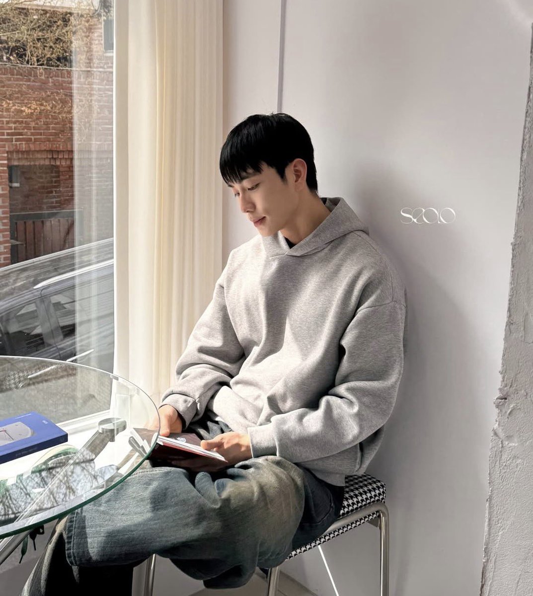 isyytg's tweet photo. 재진이 잘생겼다 솔지에서도 느꼈지만 머리긴건 다른 느낌이네 https://t.co/oo17QAWILa